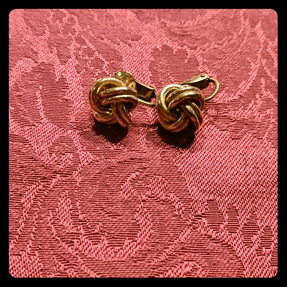 14K Gold Knot Clip On Earrings
